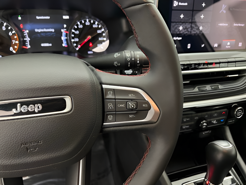Used 2025 Silver Jeep Trailhawk image 24