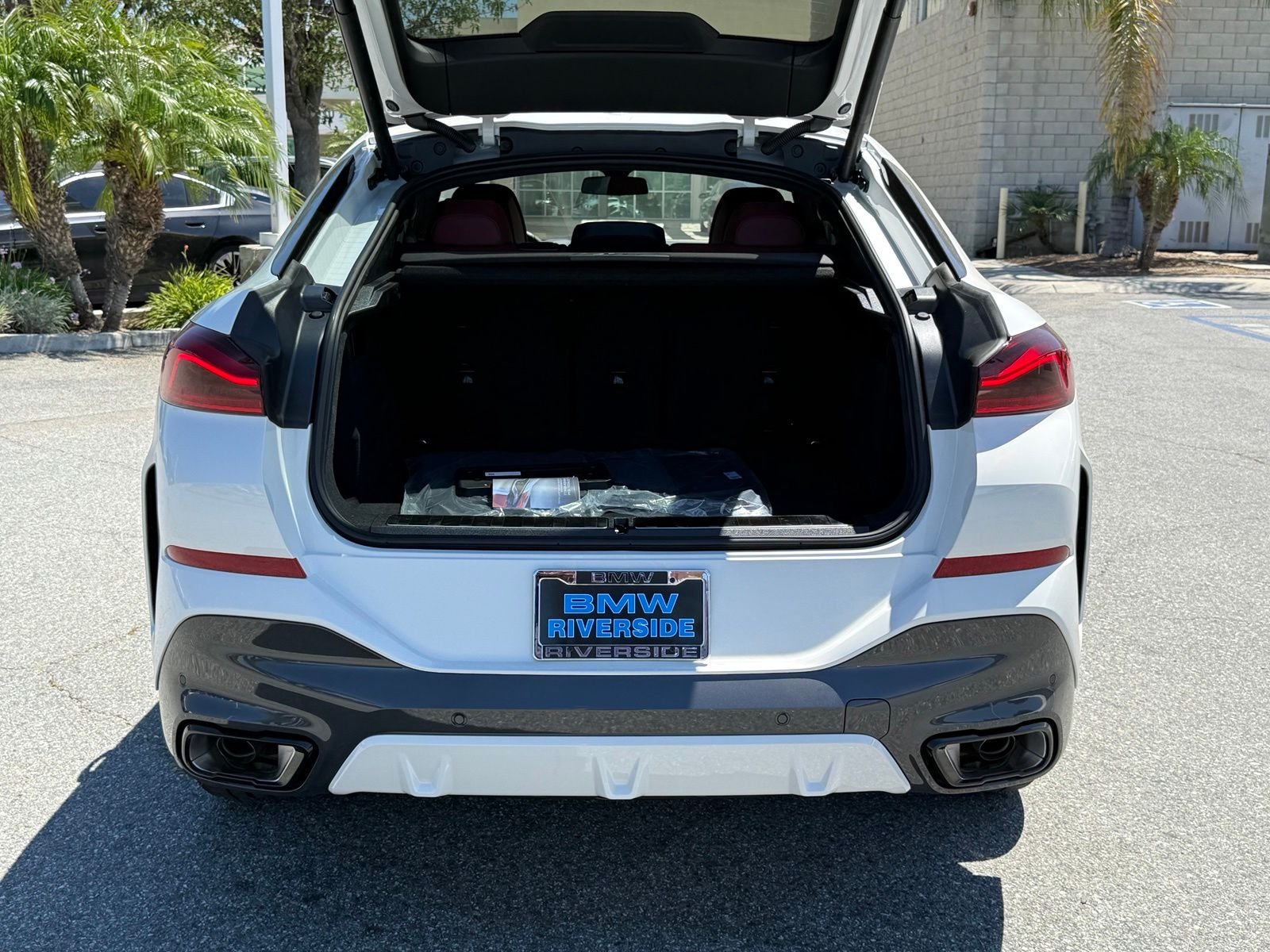 New 2027 Alpine White BMW xDrive40i image 16