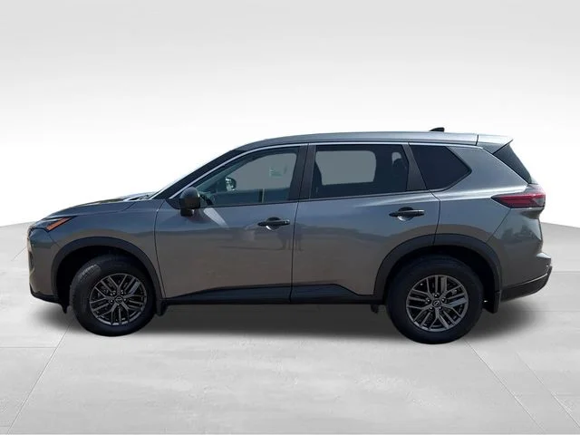 Used 2024 Gray Nissan S image 5
