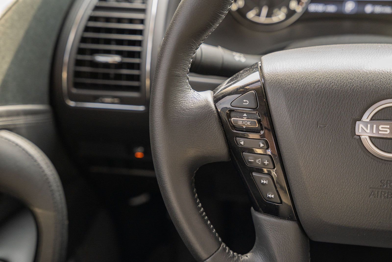 2023 Nissan Armada SV - Photo 31