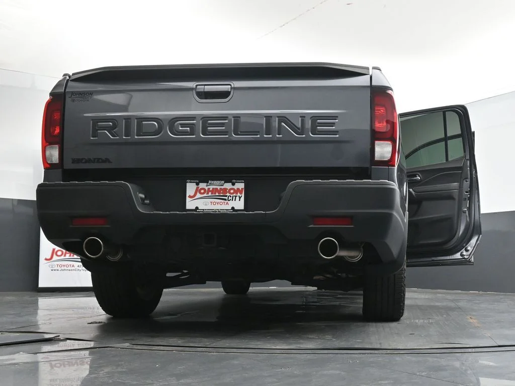 Used 2024  Honda RTL image 43