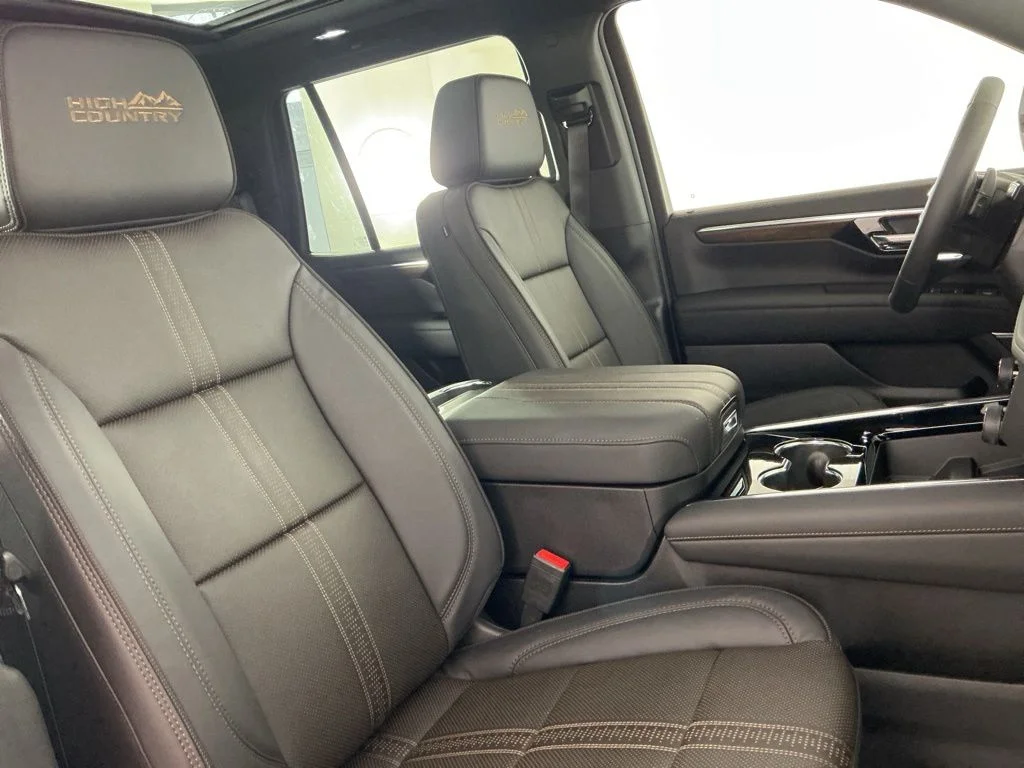 New 2026 White Chevrolet High Country image 19