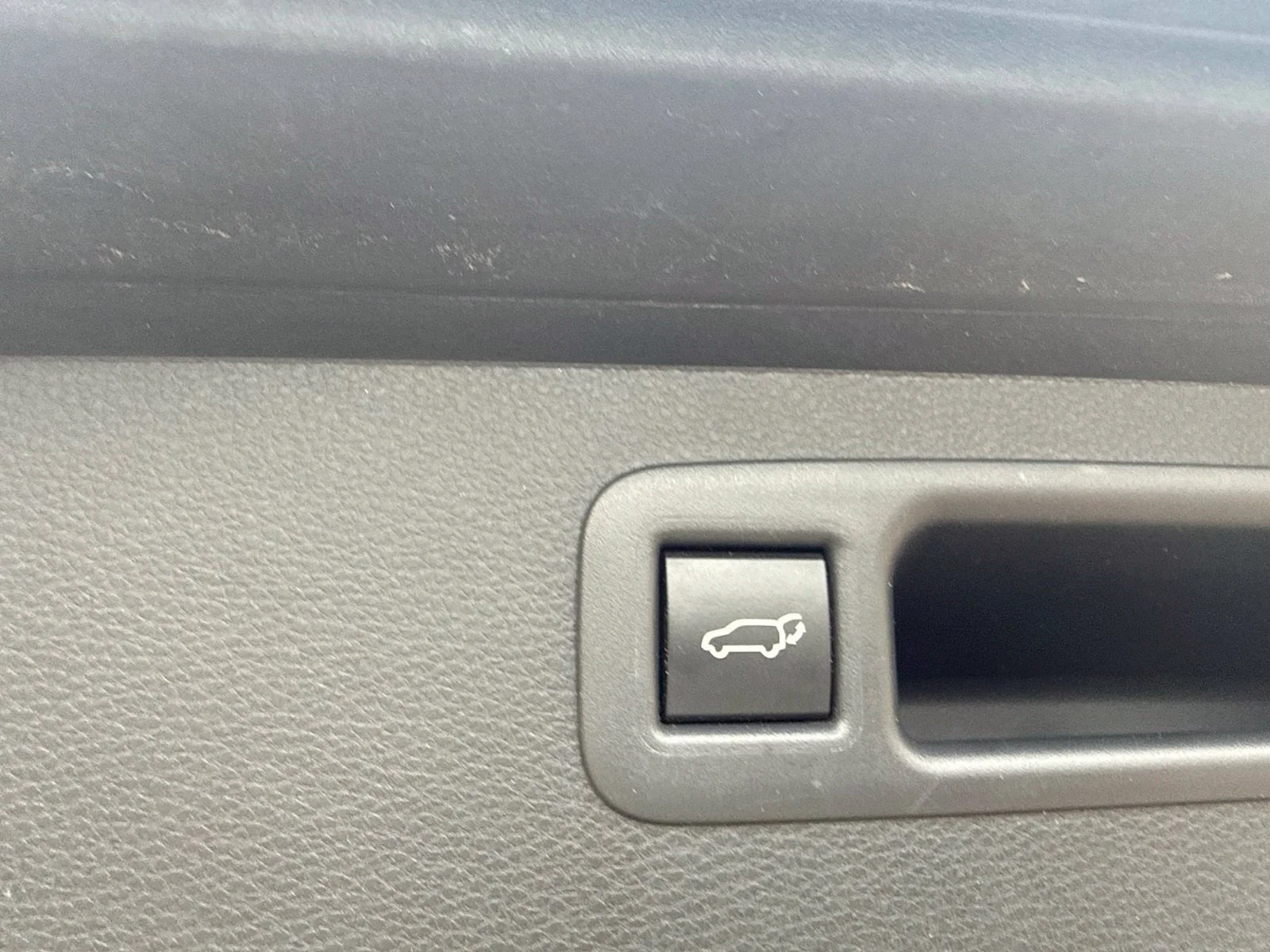 Used 2023  Toyota L image 27