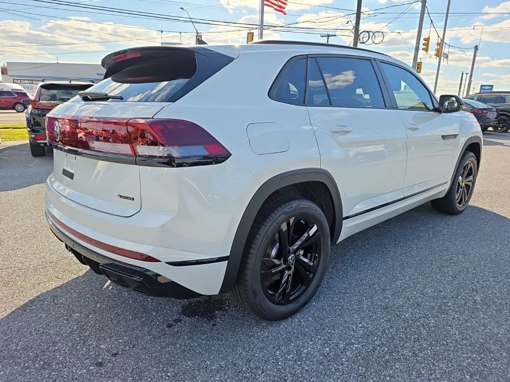 2026 Volkswagen Atlas Cross Sport SEL R-LINE - Photo 6