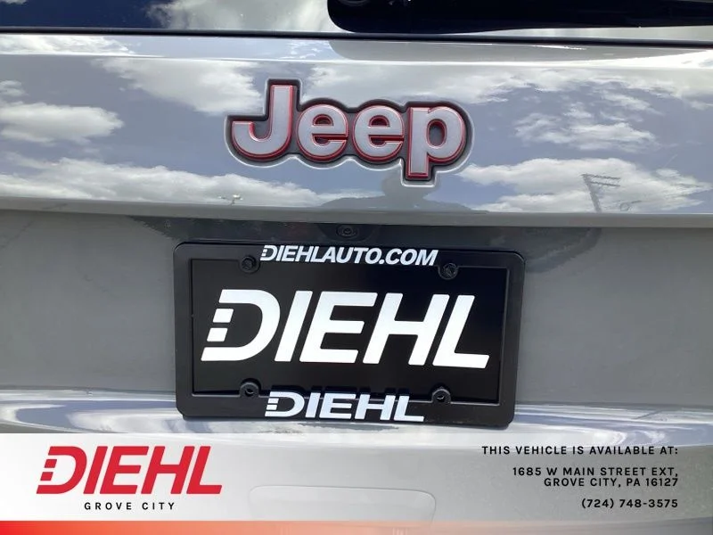 Used 2019 Gray Jeep Trailhawk image 12