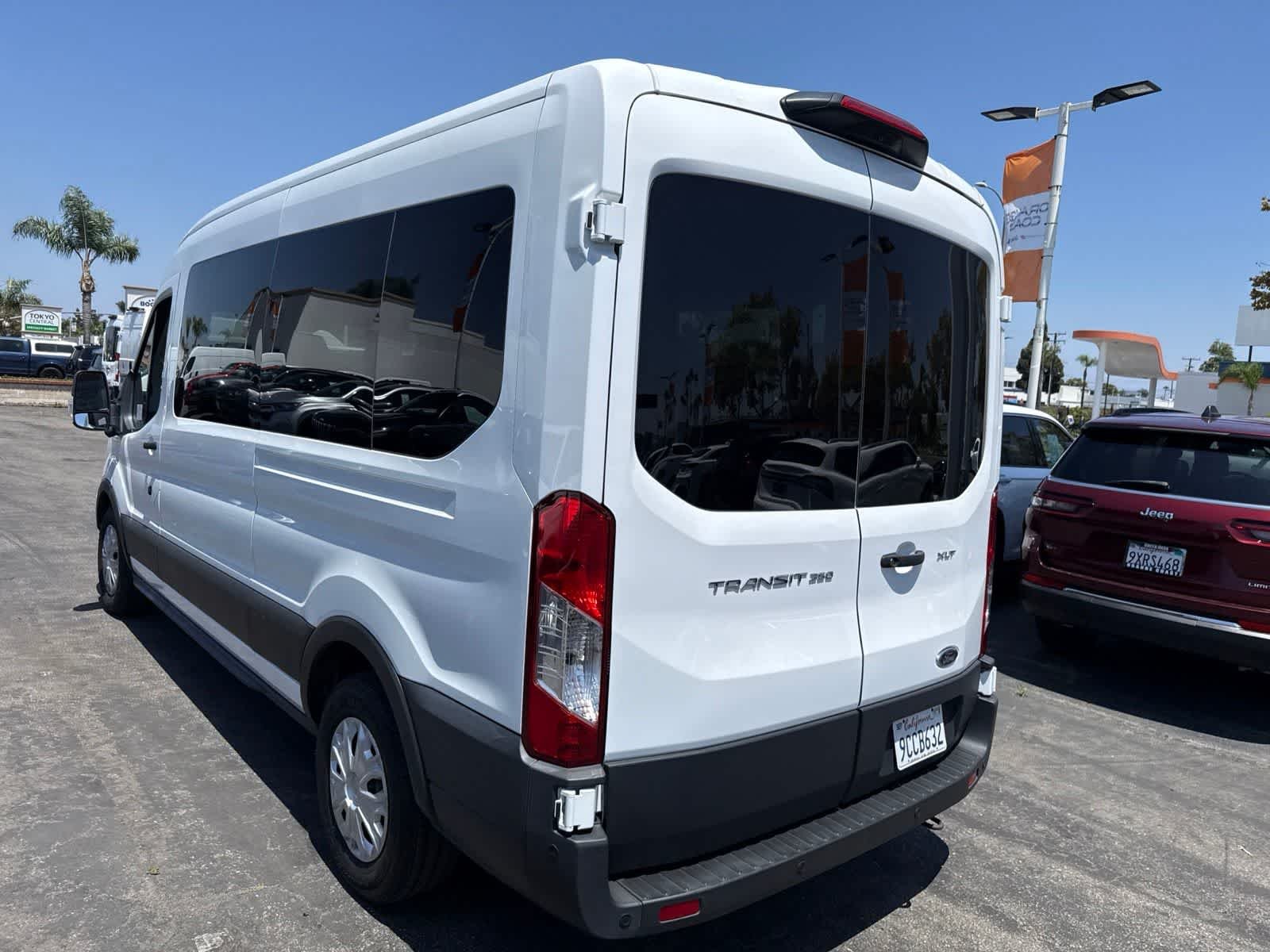Used 2022 Oxford White Ford XLT image 19