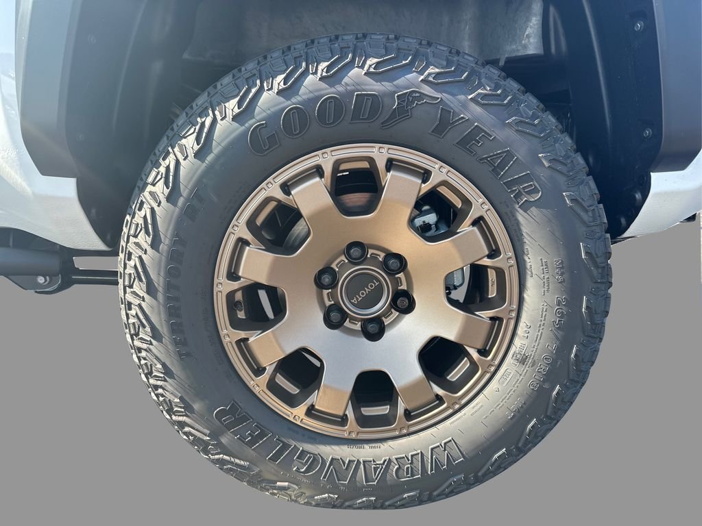 New 2025 White Toyota Trailhunter image 24
