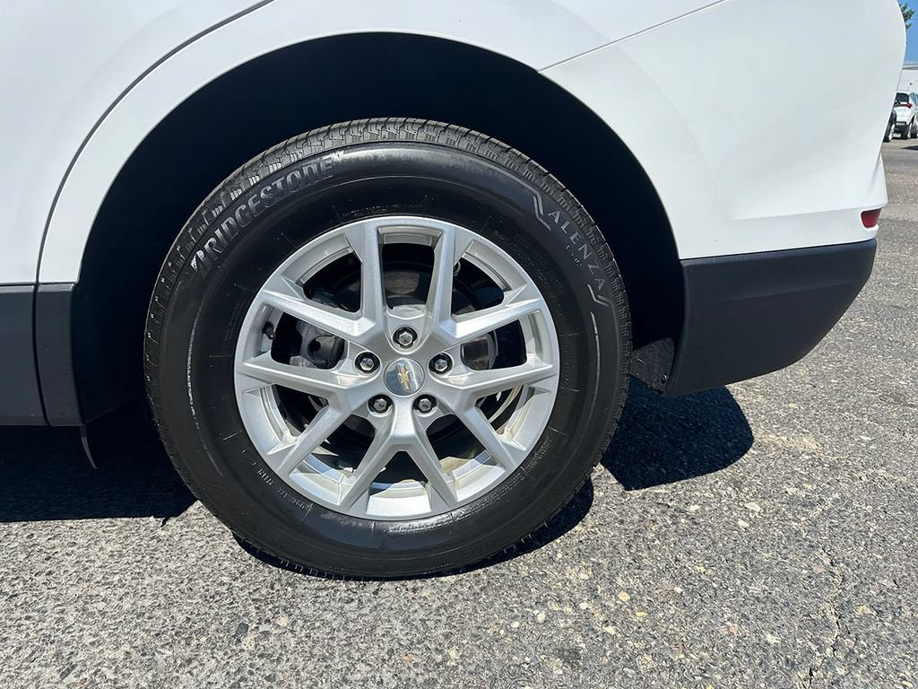 Used 2023 SUMMIT WHITE Chevrolet LS image 13