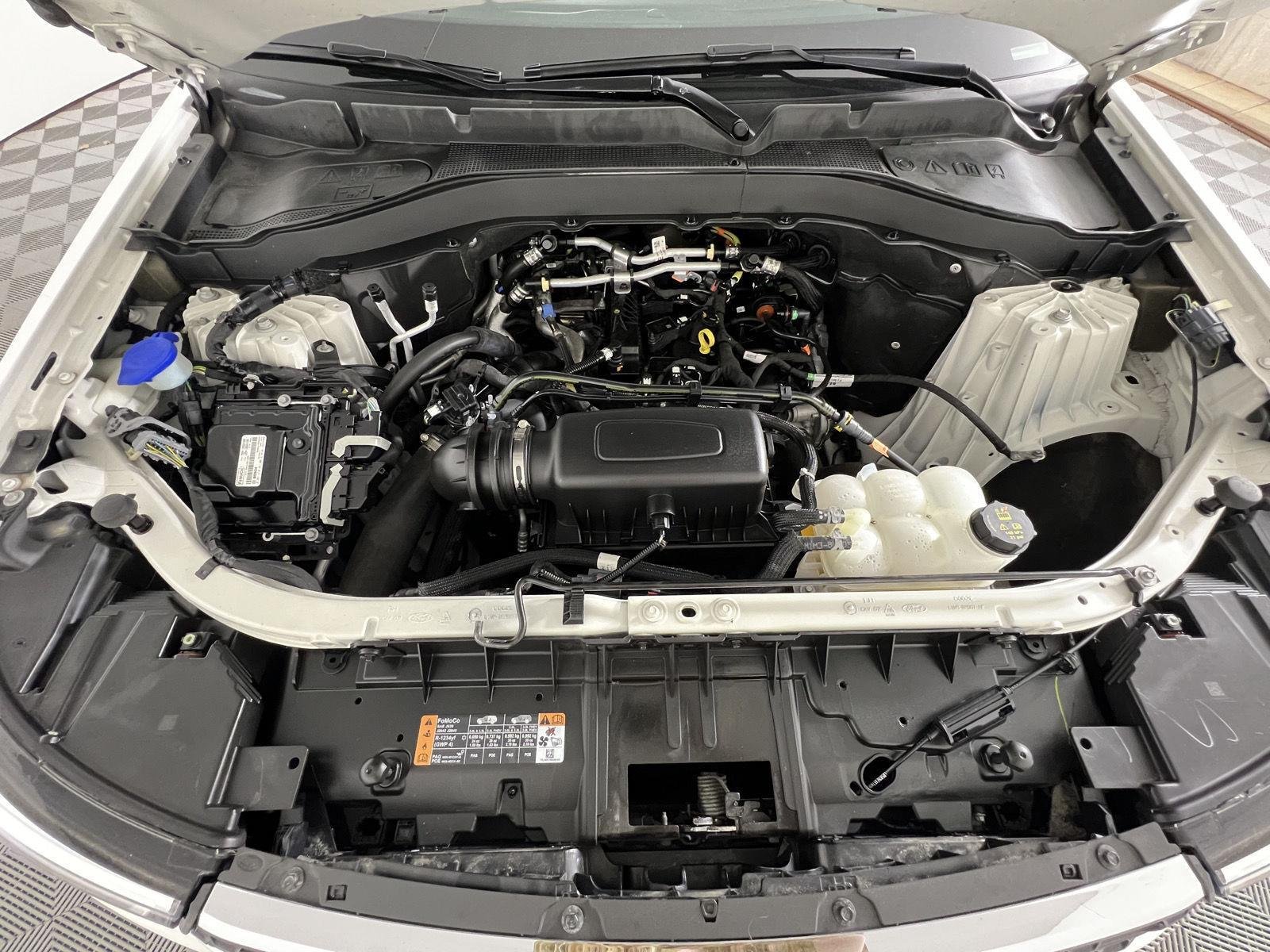 Used 2022 White Metallic Ford XLT image 21