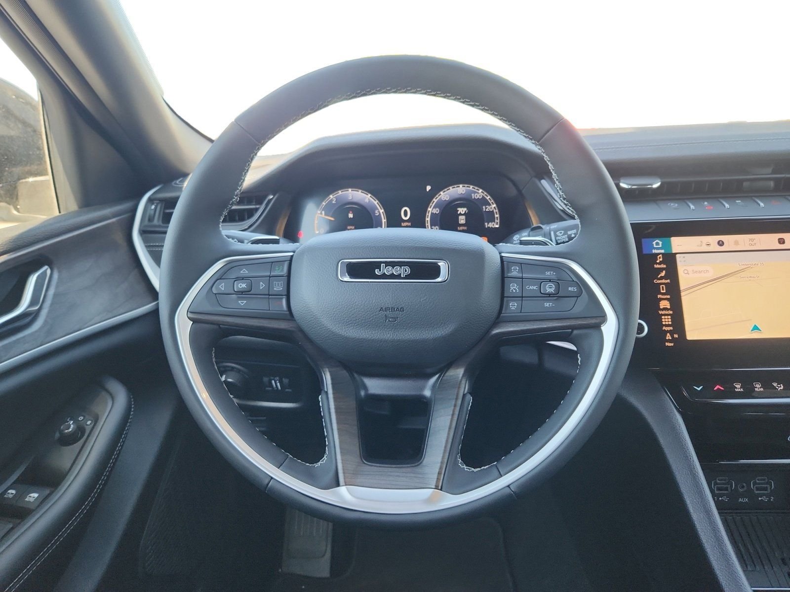 New 2026 Silver Zynith Exterior Paint Jeep Altitude image 12