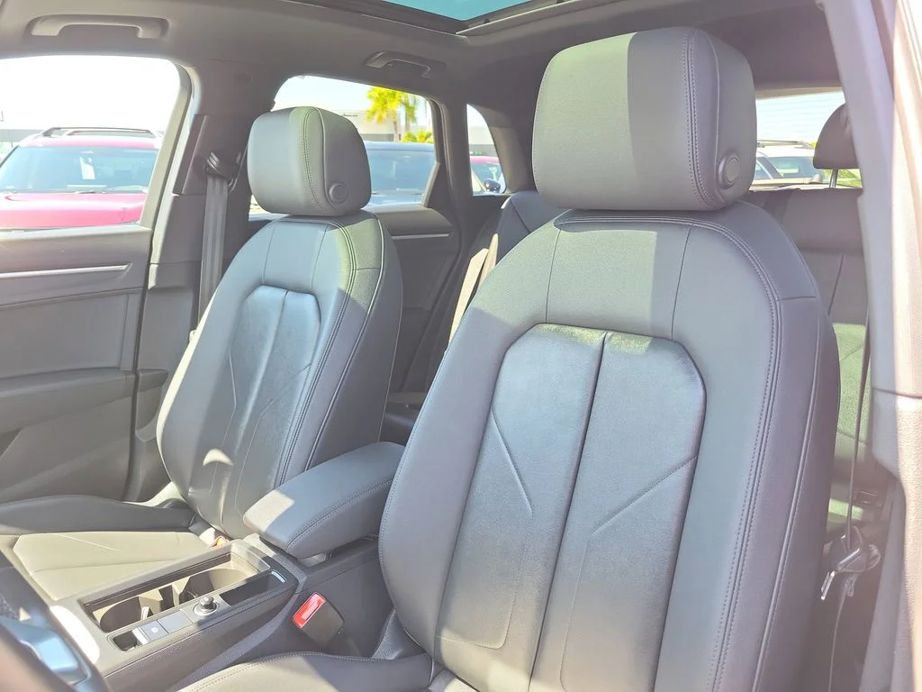 Used 2025  Audi Premium image 20