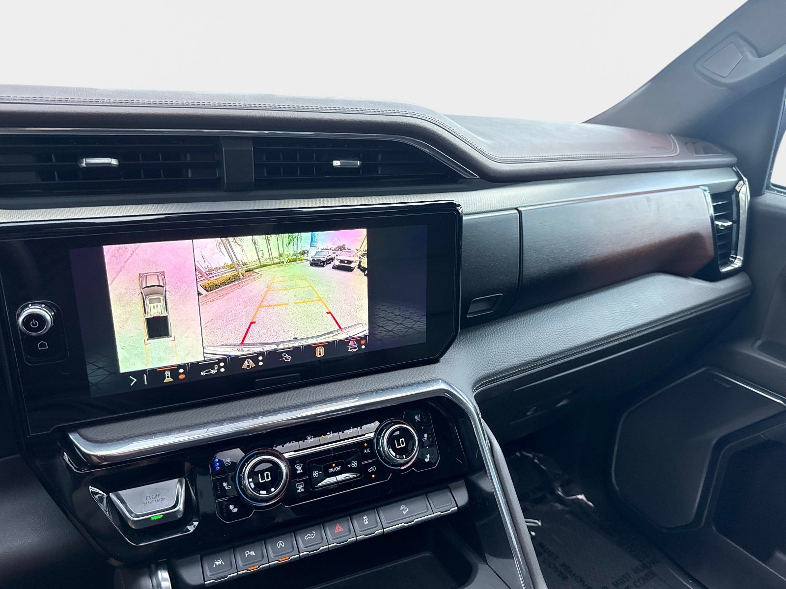 Used 2025 Onyx Black GMC Denali image 25