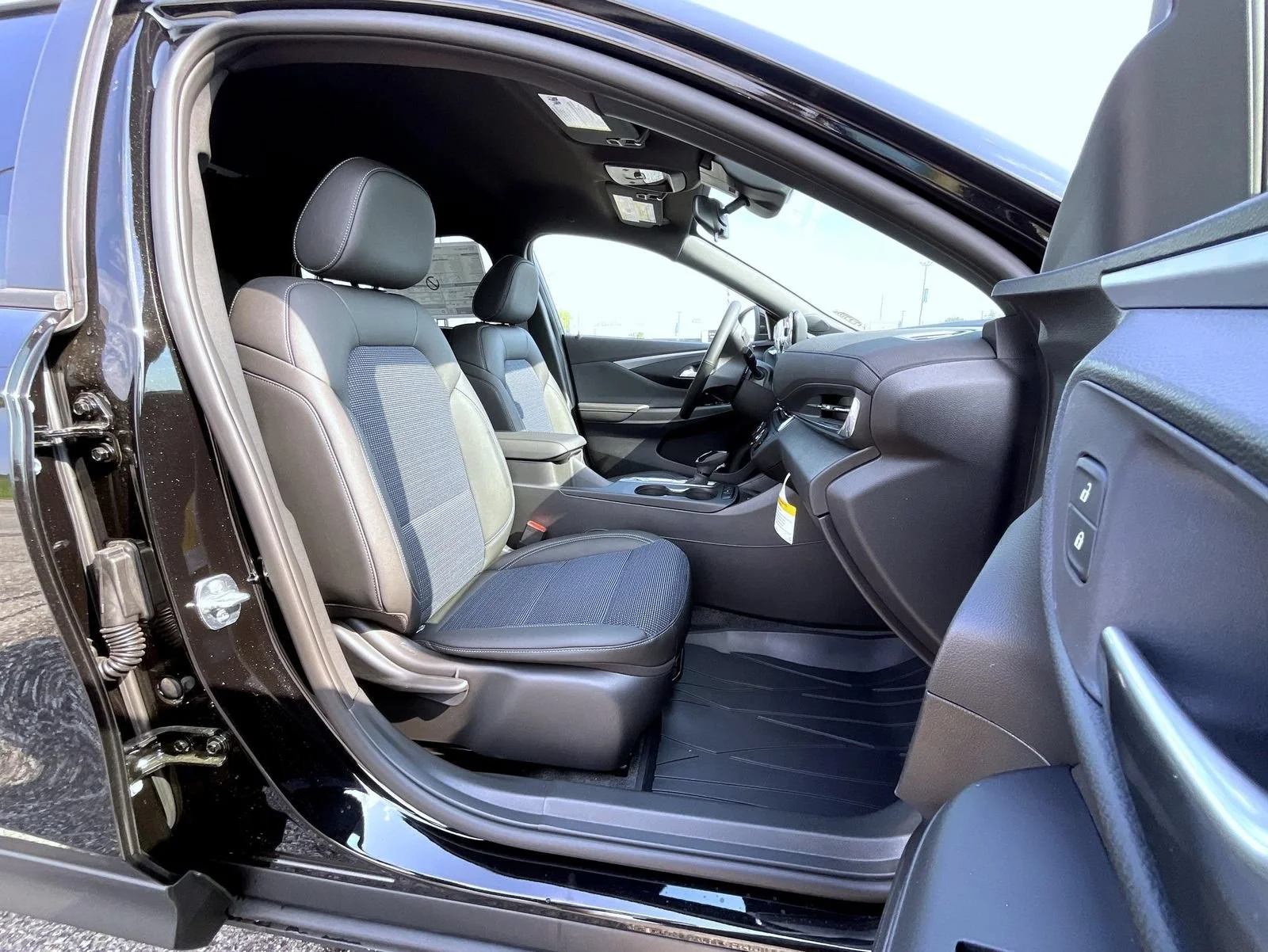 New 2026 Ebony Twilight Metallic Buick Preferred image 15