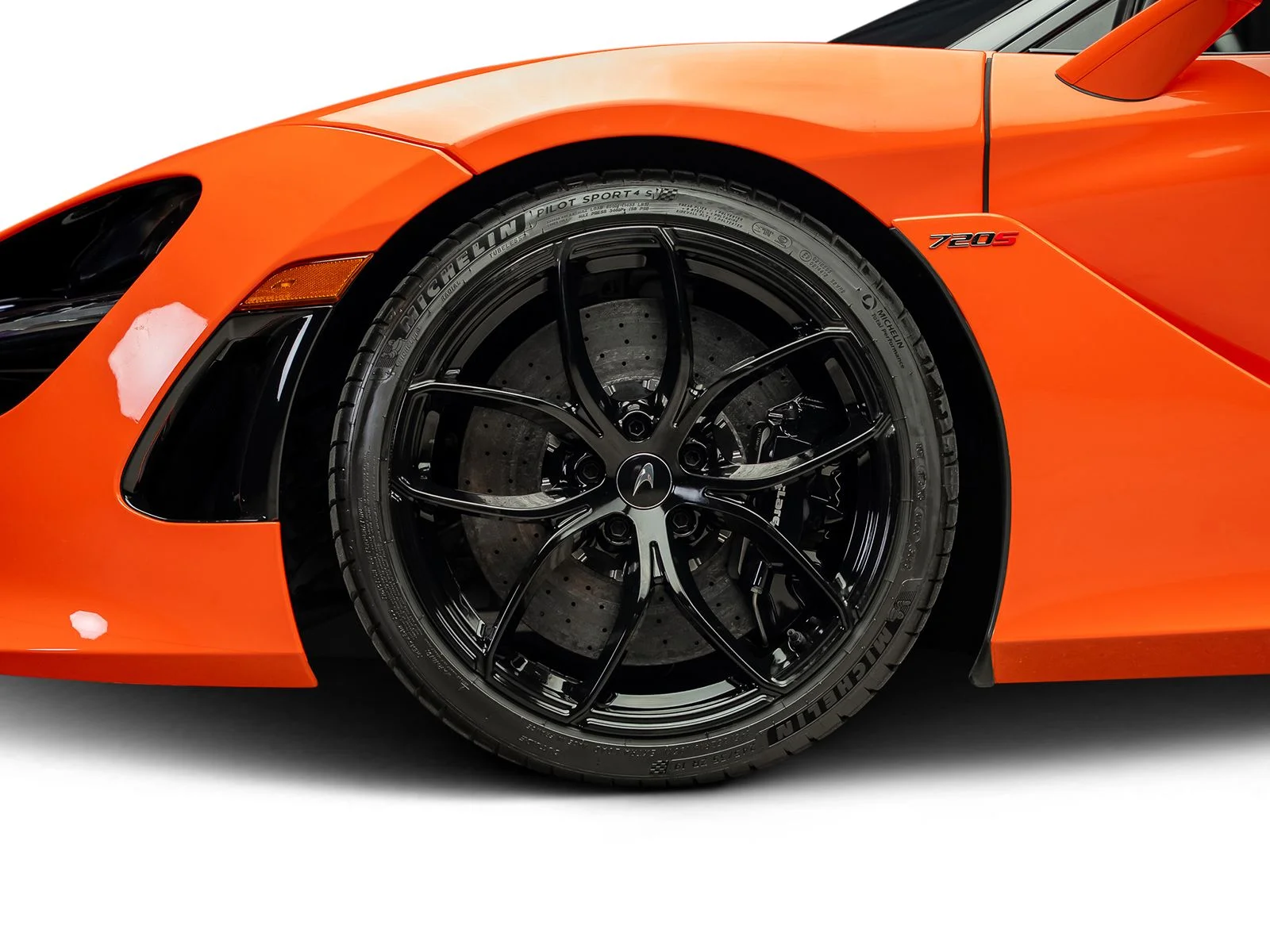 Used 2022 Orange McLaren Performance image 29