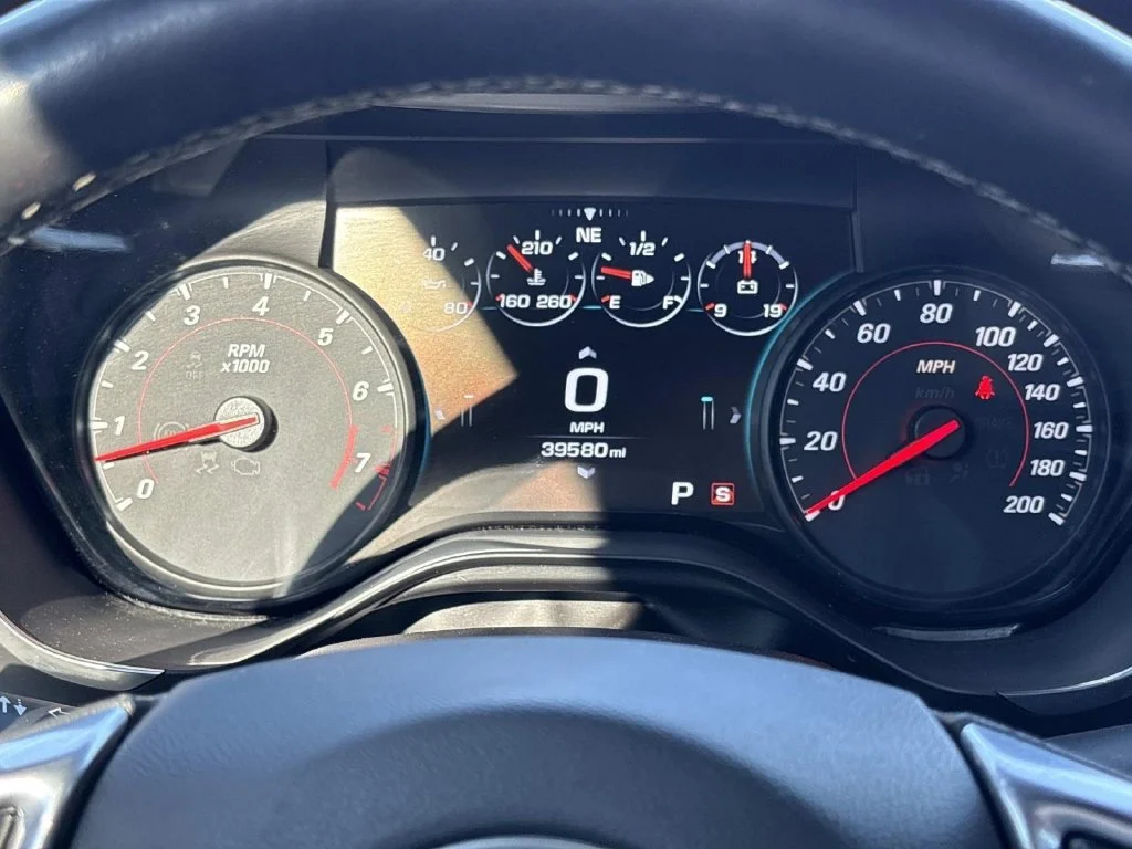 Used 2016 NIGHTFALL GRAY METALLIC Chevrolet 2SS image 16