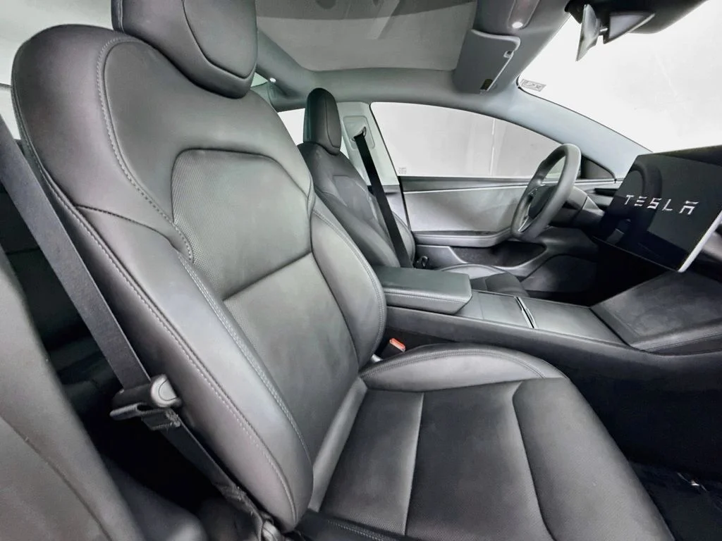 Used 2025 White Tesla Long Range image 29