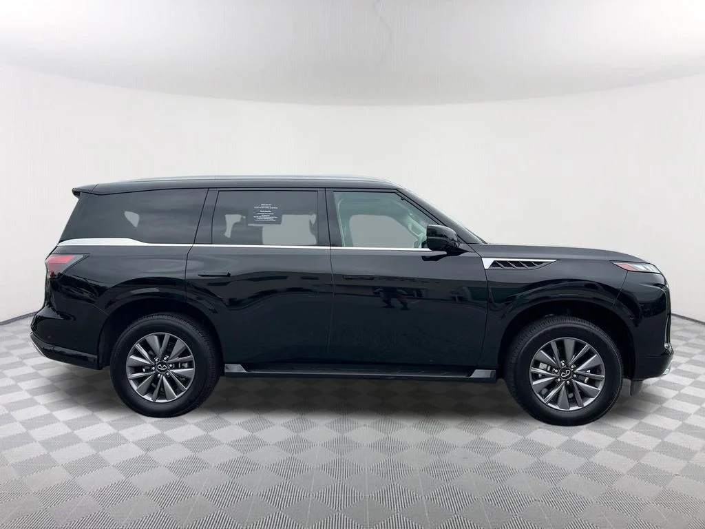 2025 INFINITI QX80 Pure 4WD - Photo 4