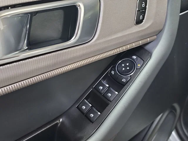 Used 2025 White Ford Active image 23