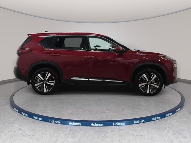 Used 2021 Red Nissan SL image 5