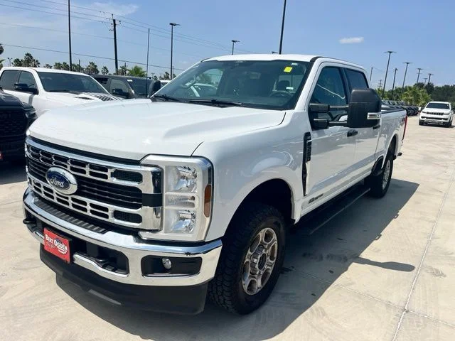 Used 2025 White Ford XLT image 3