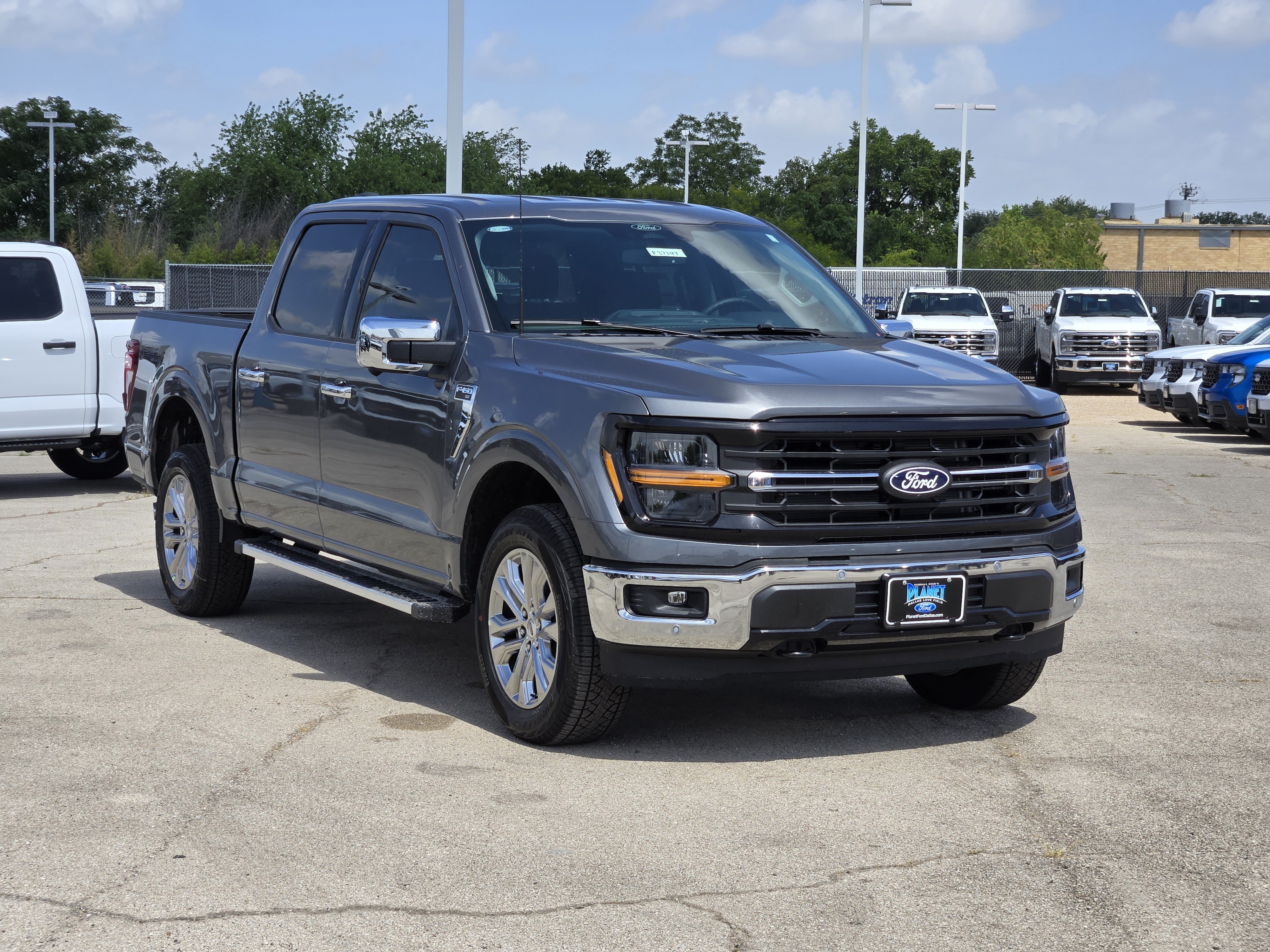 New 2026 Carbonized Gray Metallic Ford XLT image 2