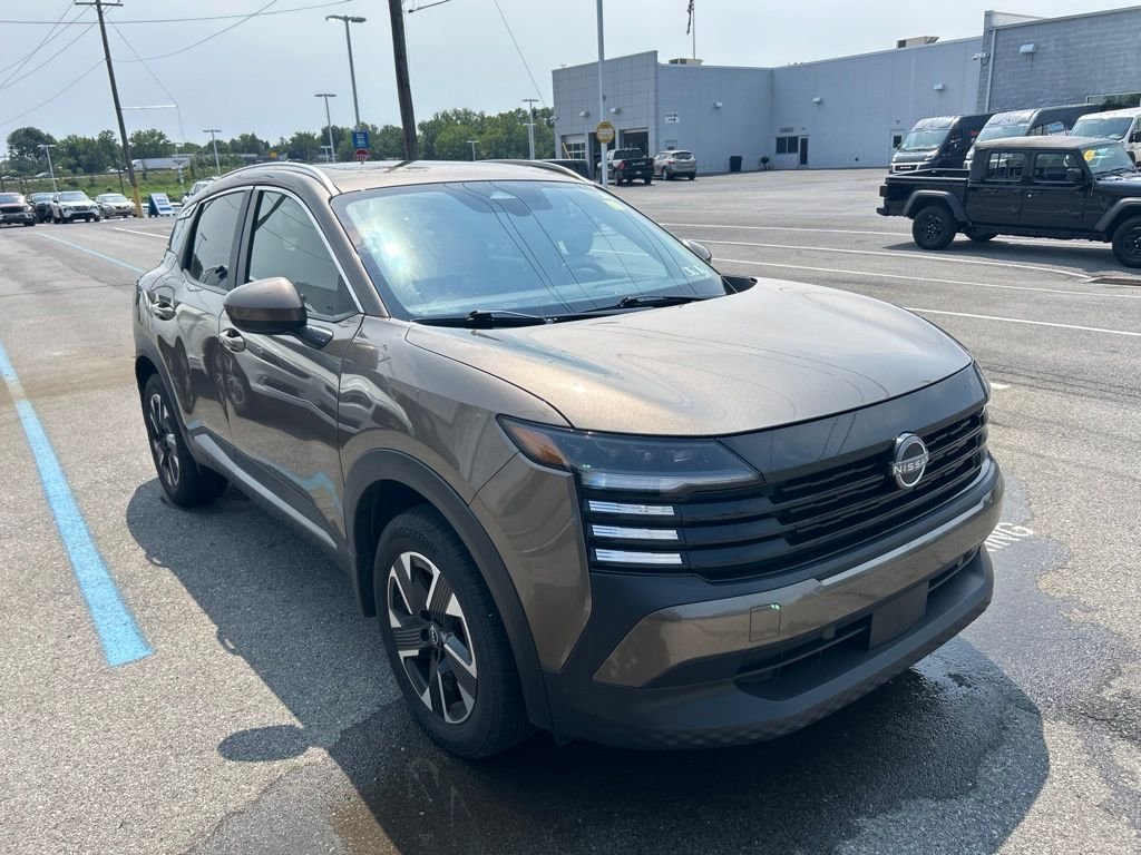 Used 2025 Brown Nissan SV image 3
