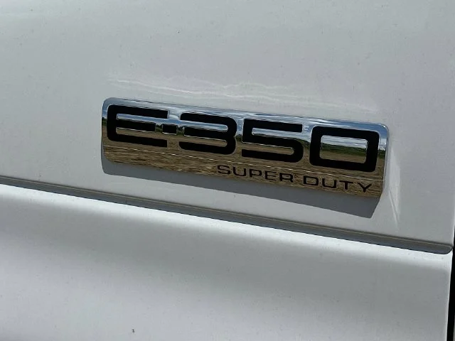 New 2025 Oxford White Ford Base image 15