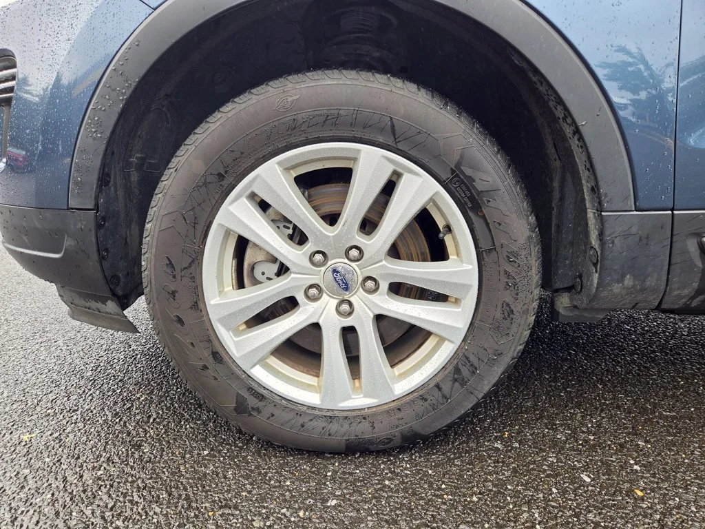 Used 2018 Blue Ford XLT image 9