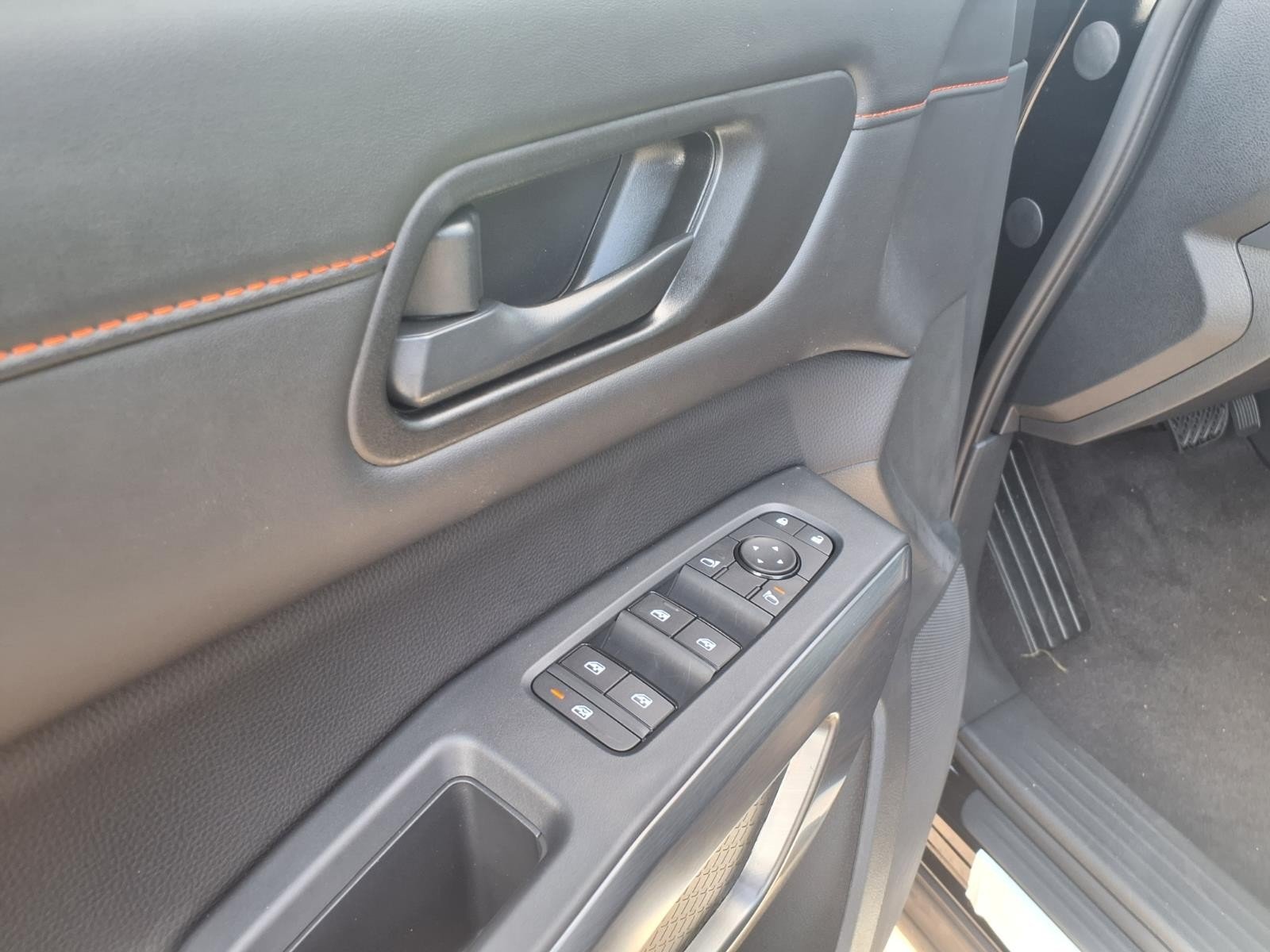 2026 Nissan Pathfinder Rock Creek® Black at Robbins Nissan