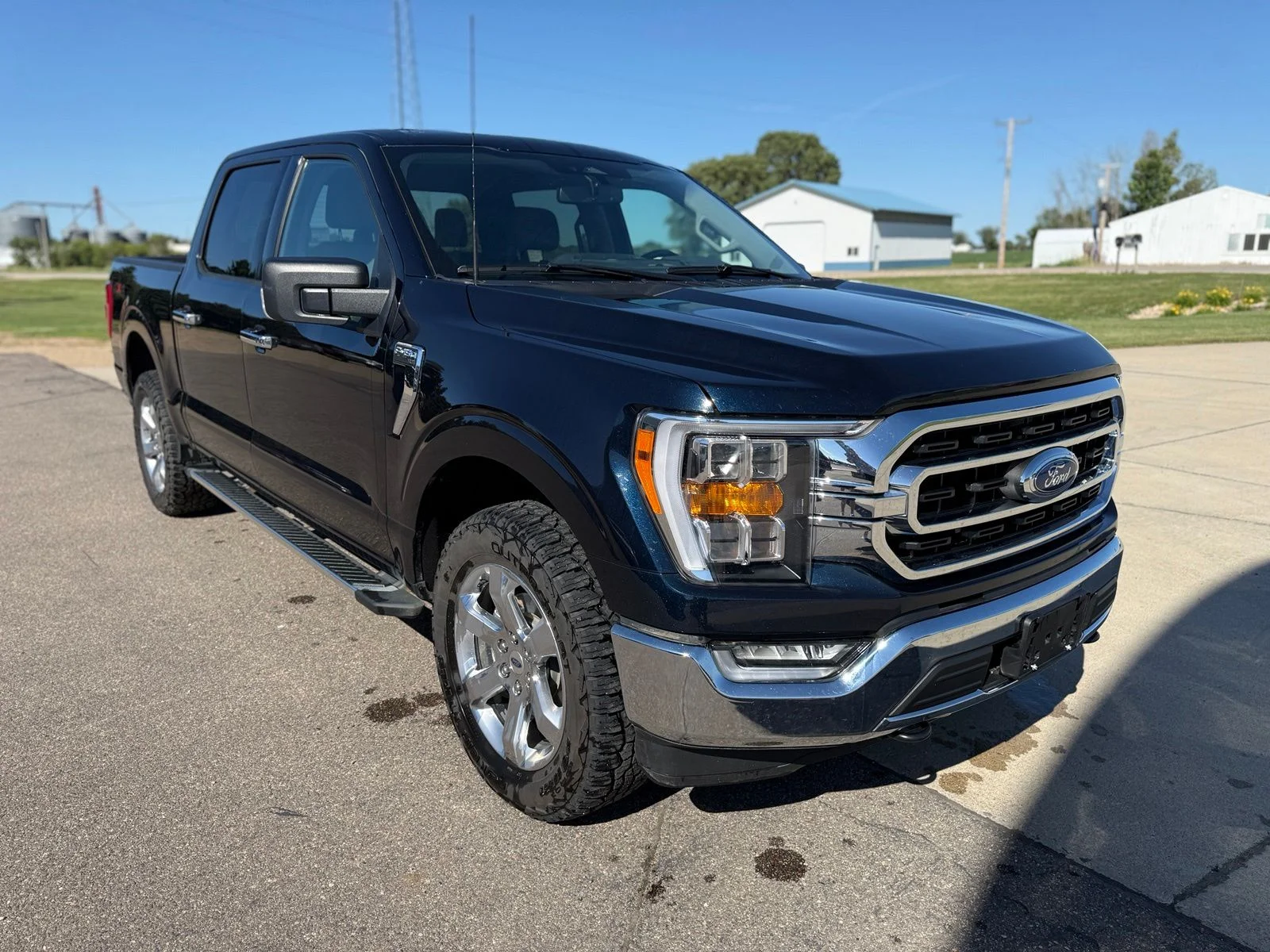 Certified Used 2023 Antimatter Blue Metallic Ford XLT image 9