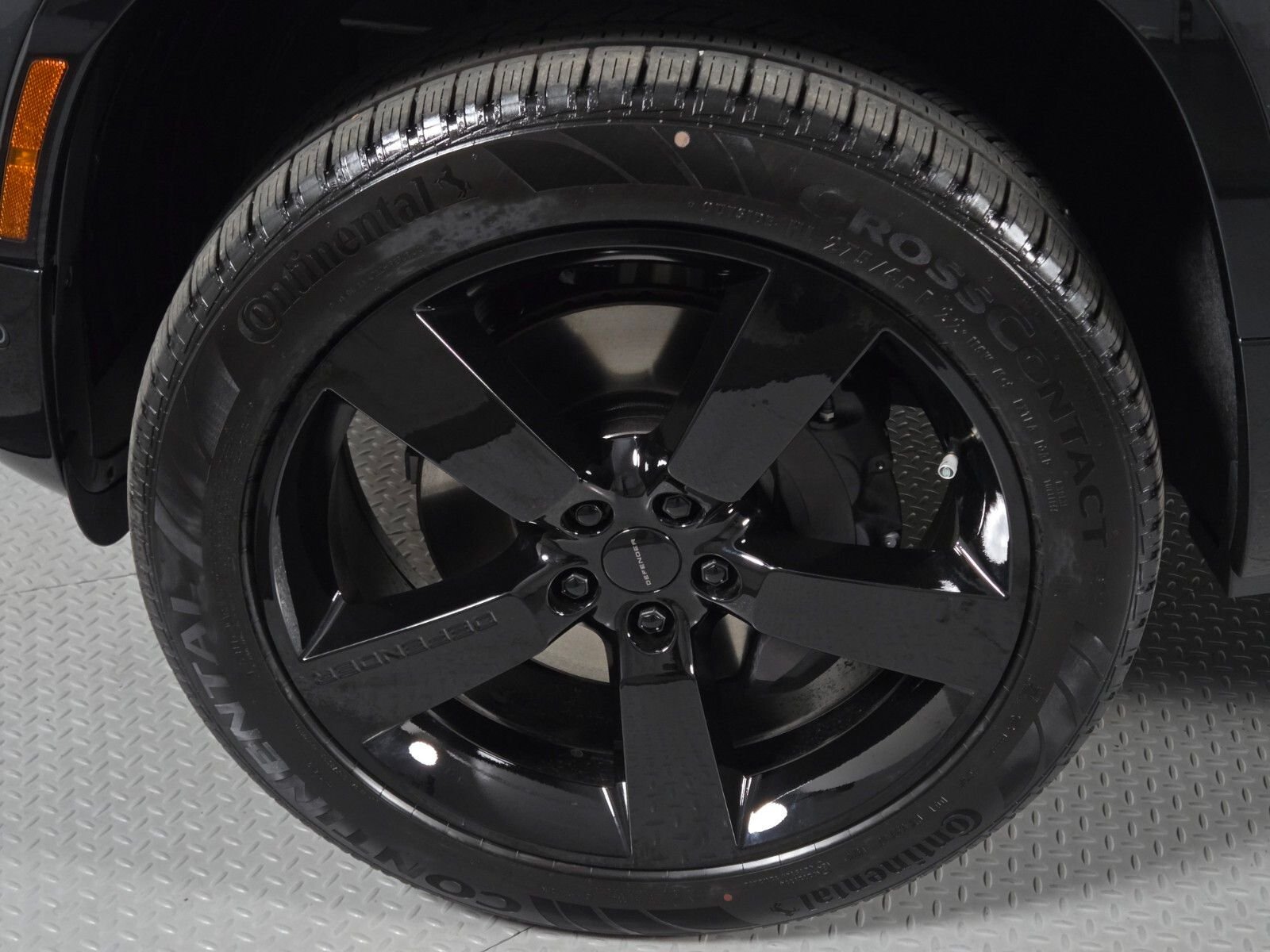 New 2026 Carpathian Grey Land Rover X-Dynamic SE image 9