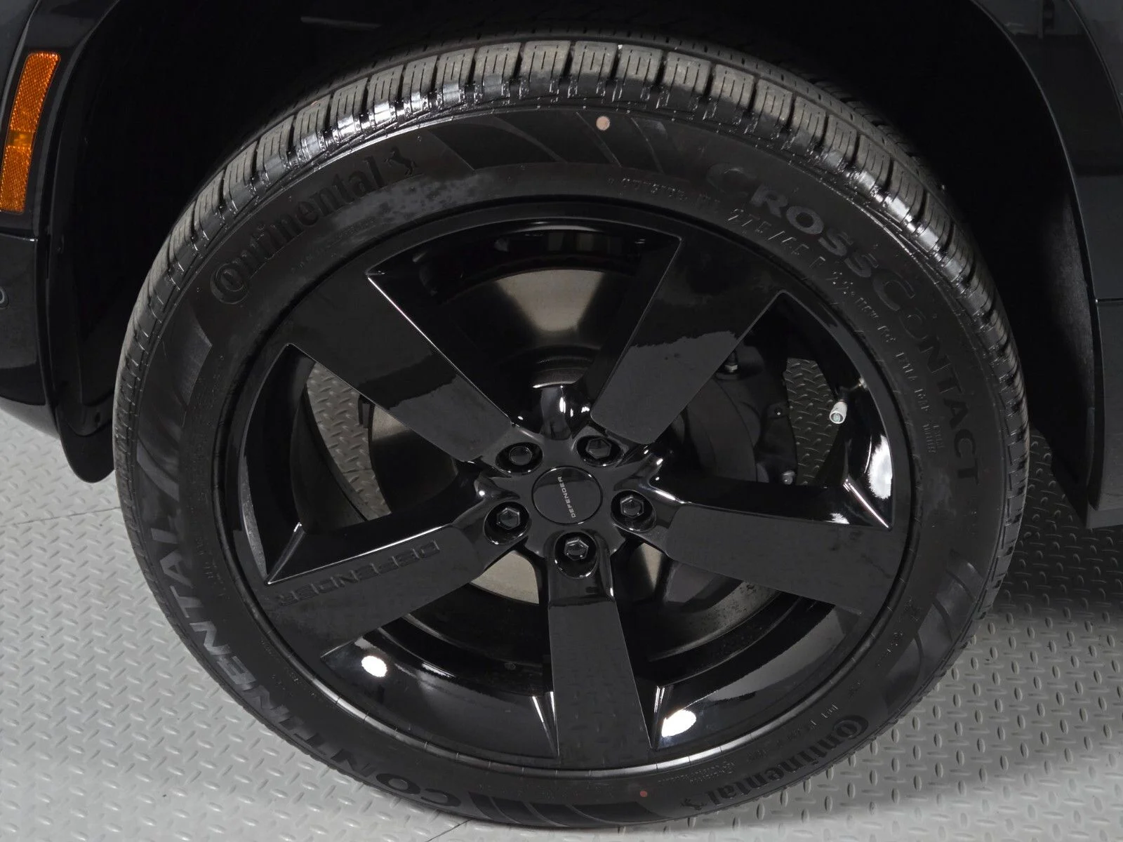 New 2026 Carpathian Grey Land Rover X-Dynamic SE image 9
