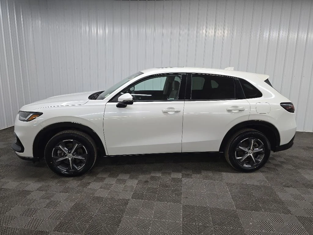 Used 2024 White Honda EX-L image 5
