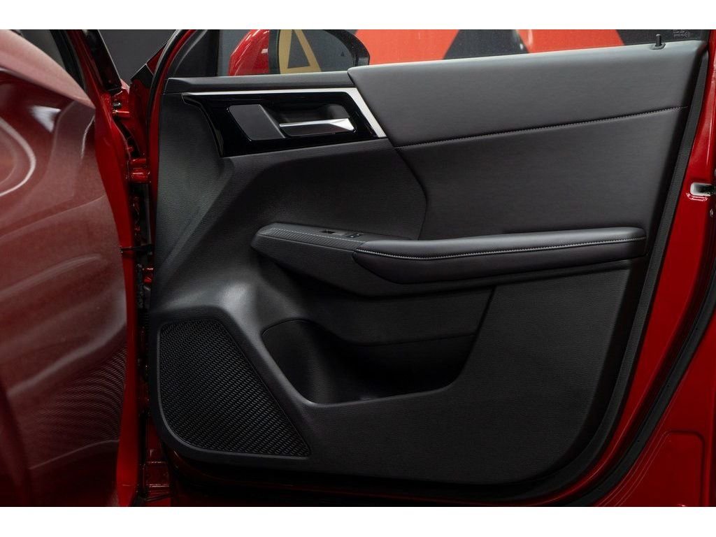 2025 Mitsubishi Outlander Plug-in Hybrid SE - Photo 12