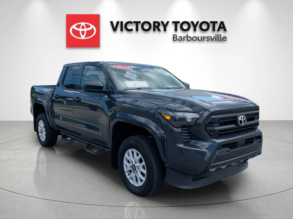 Used 2024  Toyota SR image 5