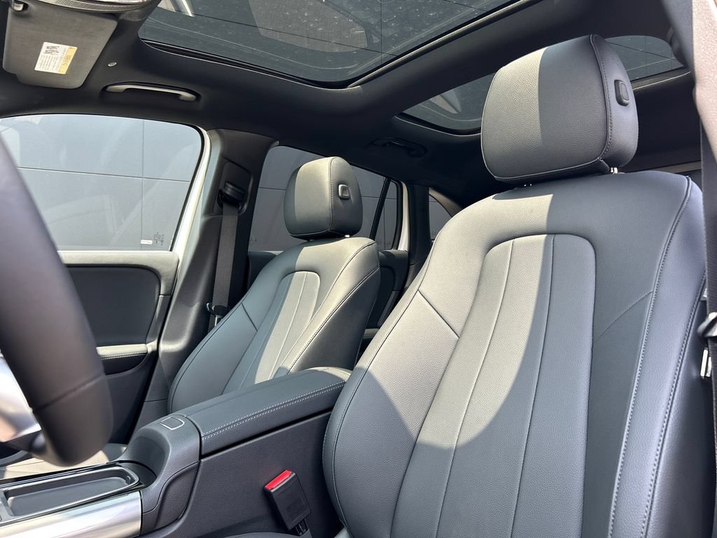 New 2026 Polar White Mercedes-Benz GLA 250 image 49