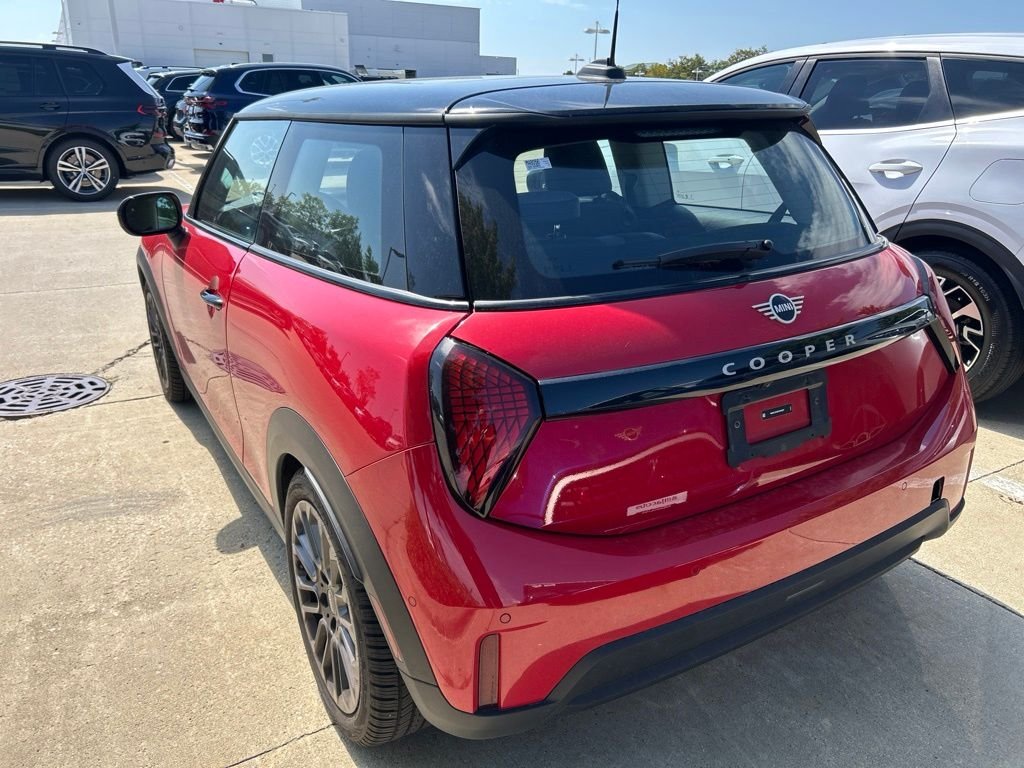 Certified Used 2026 Chili Red MINI Signature Plus image 7