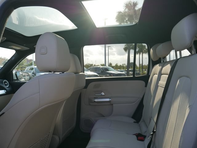 New 2026 Polar White Mercedes-Benz GLB 250 image 44