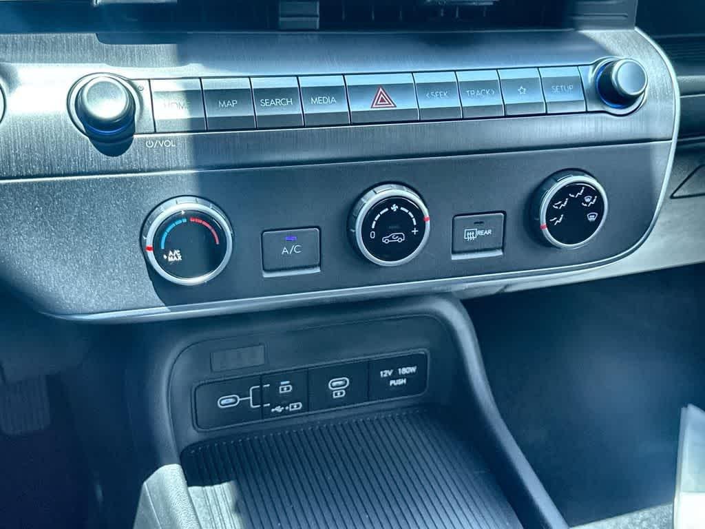 New 2027 Ecotronic Gray Pearl Hyundai SE FWD image 19