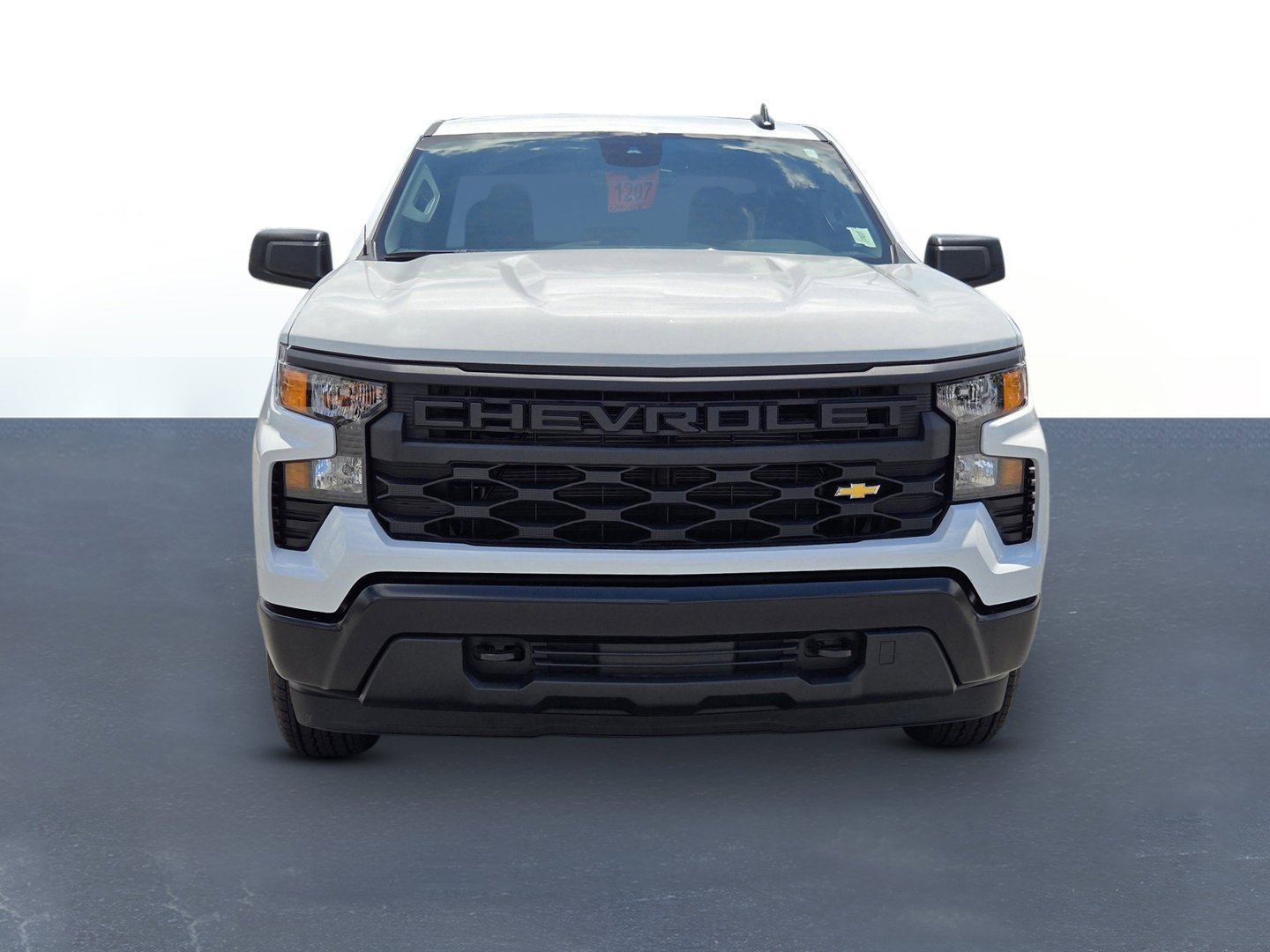 New 2026 Summit White Chevrolet WT image 3