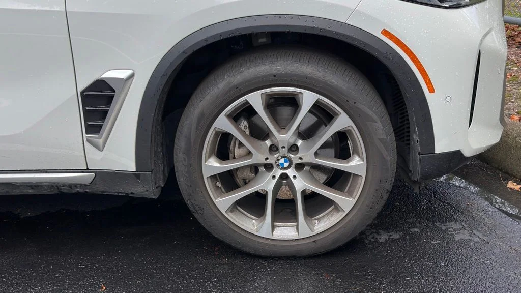 Used 2024 Alpine White BMW xDrive40i image 12