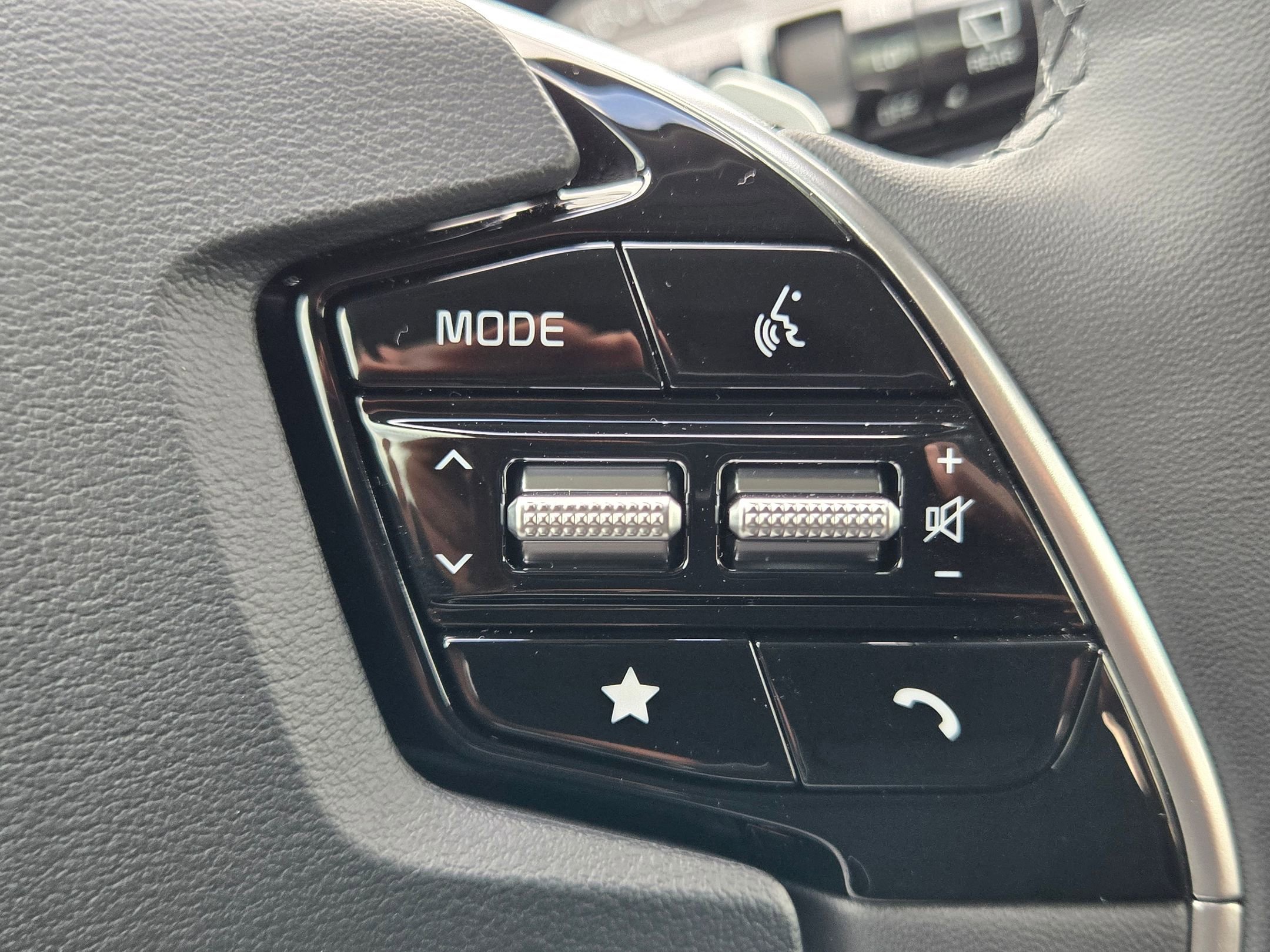 New 2026 Snow White Pearl Kia EX image 27
