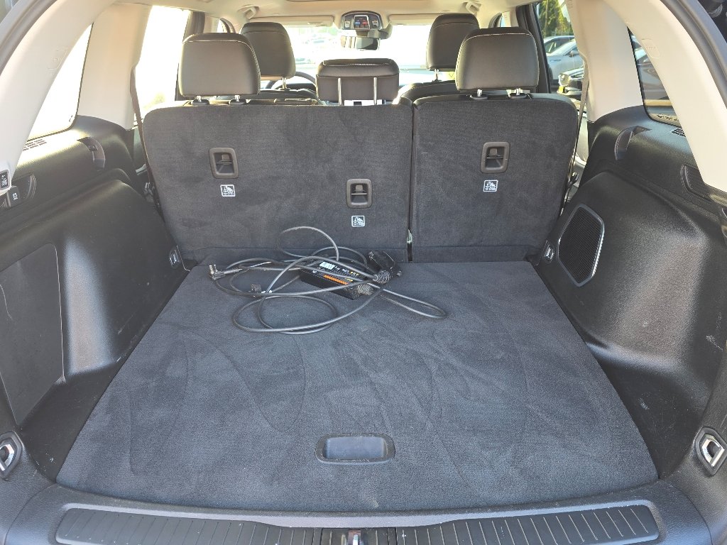 Used 2023 Diamond Black Crystal Pearl Coat Jeep 4xe image 4