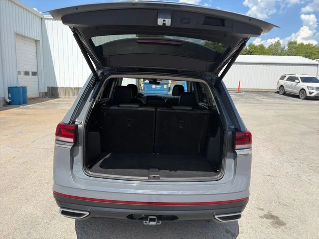 Used 2025 Gray Volkswagen 2.0T SEL image 23