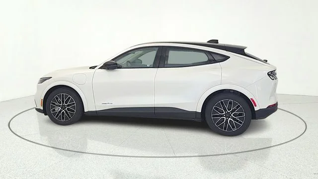 New 2026 Star White Metallic Tri-coat Ford Premium image 30
