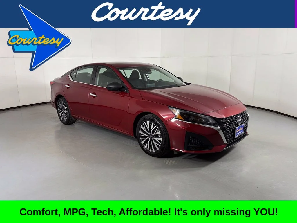 Used 2024 Red Nissan 2.5 SV image 1