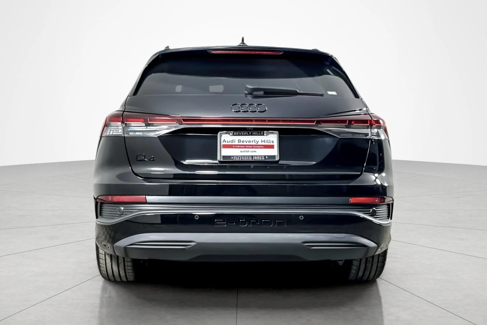 Used 2025 Mythos Black Metallic Audi Premium 45 RWD image 4