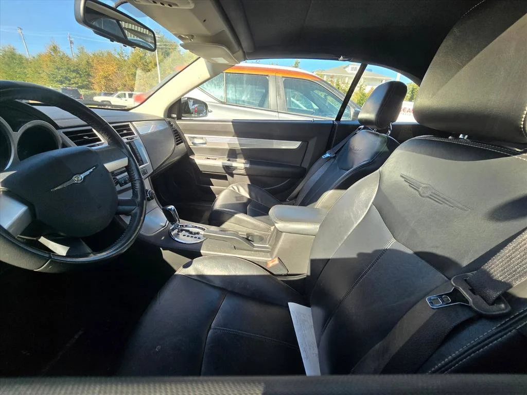 Used 2010 Gold Chrysler Touring image 4