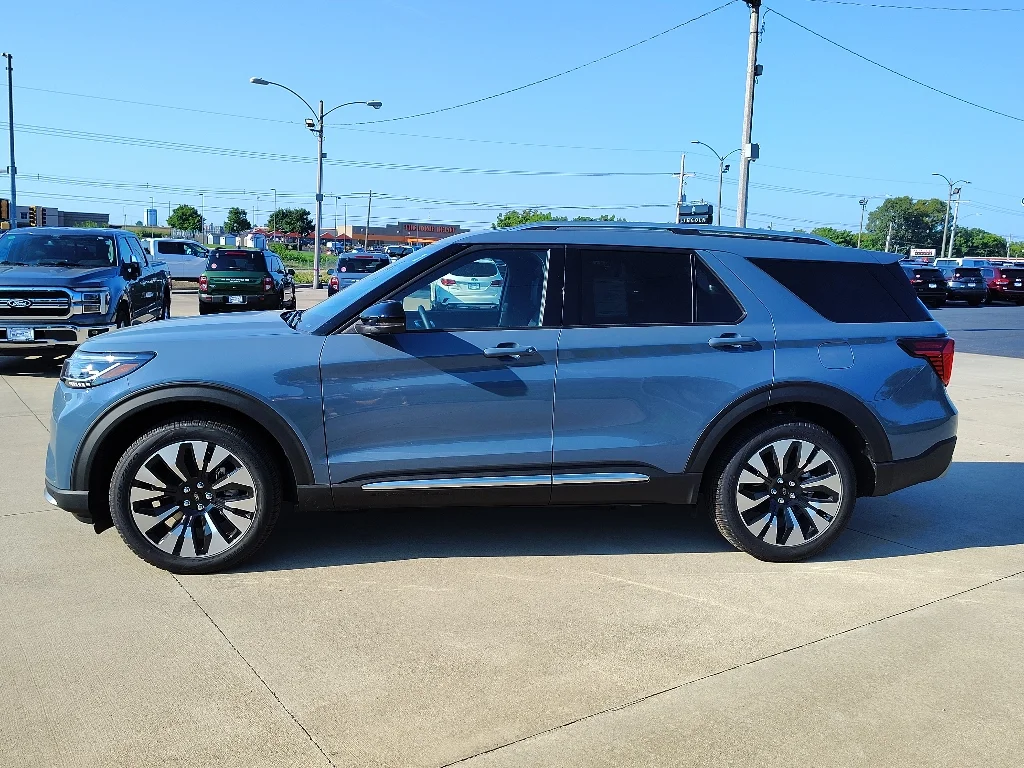 New 2027 Vapor Blue Metallic Ford Platinum™ image 6