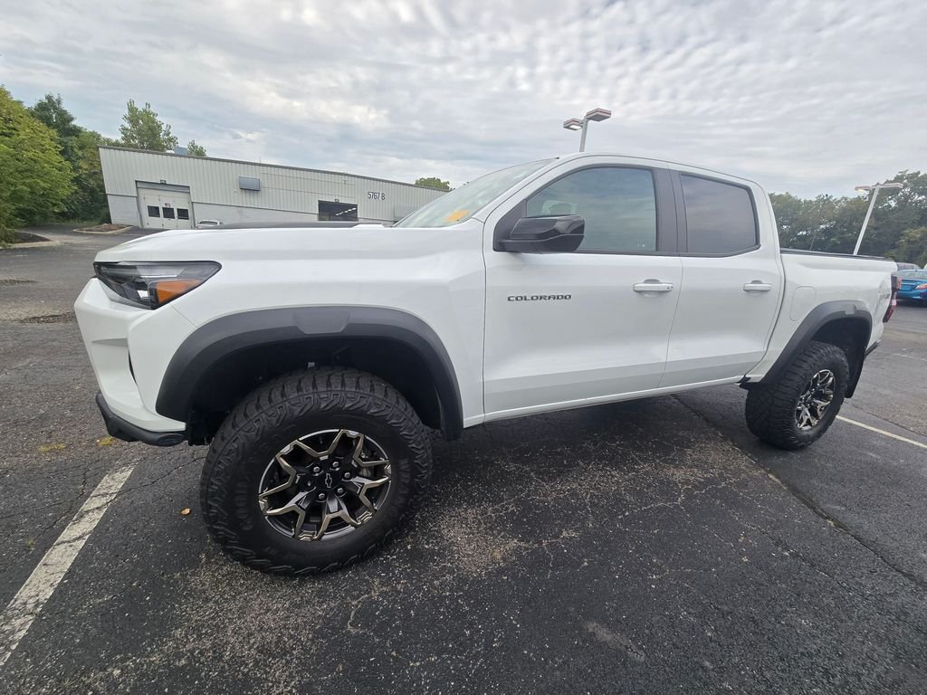 Used 2024 White Chevrolet ZR2 image 4